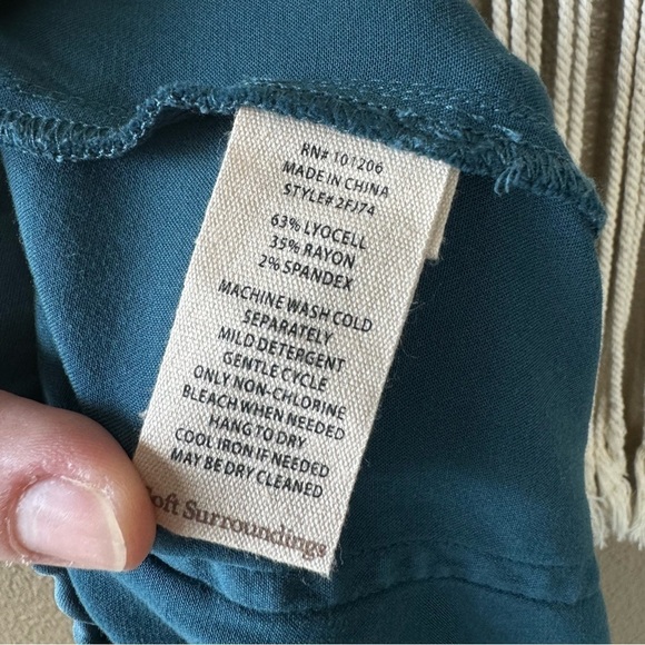 Soft Surroundings Lush Living flowy pants loose fit pull on blue tencel D - Picture 9 of 9